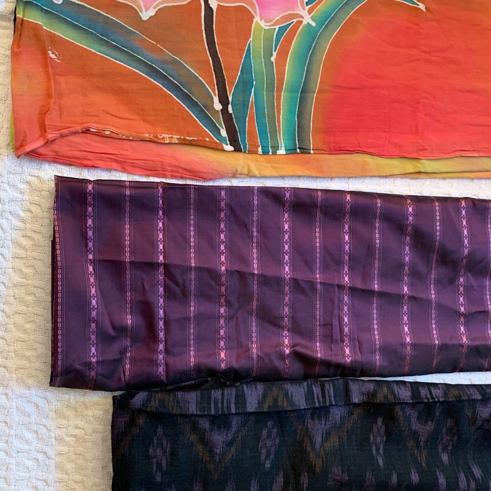 All 5 beautiful wraps - Picture 4 of 6